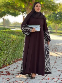 عباية لينا