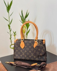 شنطة Lv